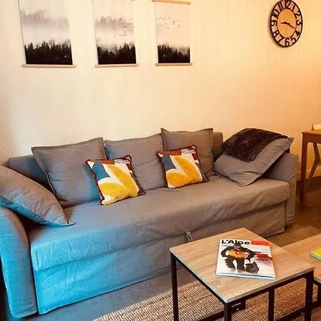 Grand T2 Renove, Plein Centre, 62 M² Appartement